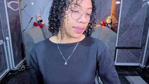 violeth_b online show from April 8, 2026, 1:00 pm