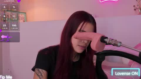 Violeth Hill online show from November 15, 2025, 7:54 pm