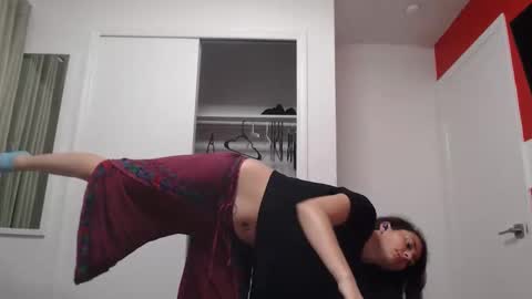 Violet Hooper online show from February 12, 2026, 7:14 am