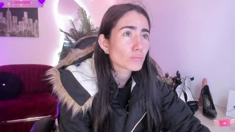 violetparkker online show from February 3, 2025, 12:03 pm