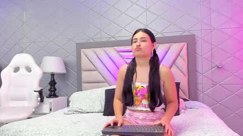 Violet Rousse online show from January 26, 2025, 6:58 pm