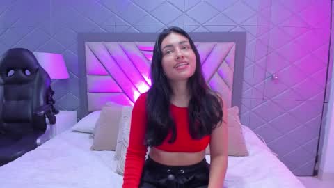 Violet Rousse online show from September 10, 2025, 2:28 pm