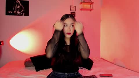 Violet salvatore online show from January 4, 2025, 6:19 am