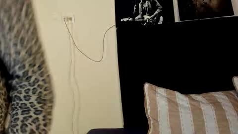 Violet salvatore online show from December 16, 2025, 5:45 am