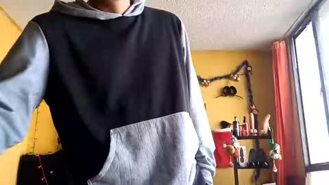 Violet777  online show from December 17, 2025, 12:44 pm