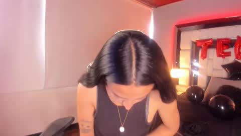 violetskinny online show from February 18, 2025, 6:58 pm