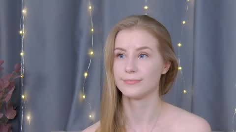 VioletSwone online show from February 7, 2025, 12:06 pm