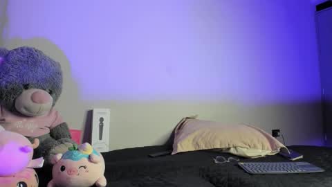 Snapshot of violett2006 chatting on February 26, 2026, 2:10 am violeta online show from February 26, 2026, 2:10 am