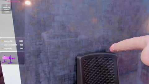 Violett online show from February 9, 2025, 8:24 pm