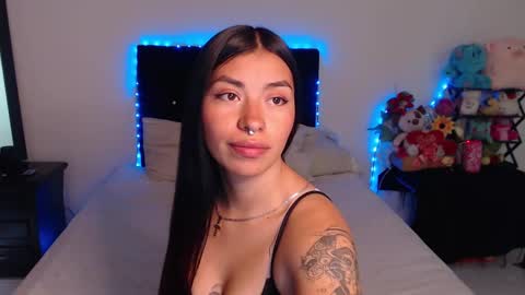 violeta  online show from January 24, 2025, 7:07 pm