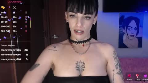 violett  Independent model online show from November 23, 2025, 12:10 am