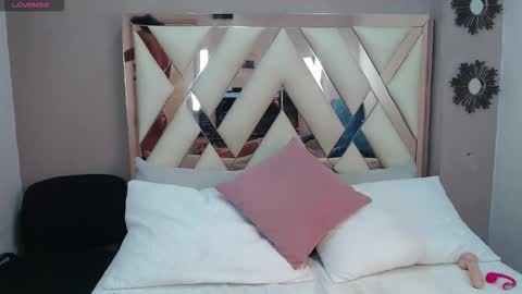 Snapshot of violett_salvatore chatting on February 15, 2026, 4:47 pm V I O L E T T E online show from February 15, 2026, 4:47 pm