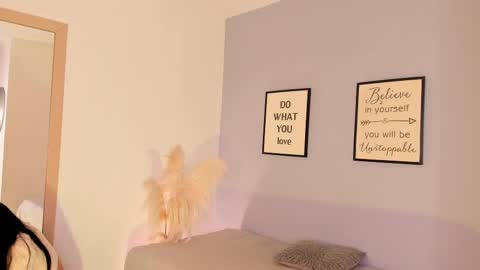 violetta_bold online show from March 6, 2025, 11:36 am