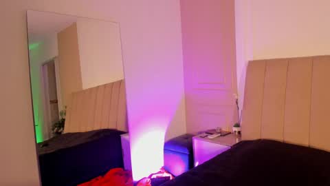 Snapshot of violetta_bold chatting on May 5, 2026, 11:40 am violetta_bold online show from May 5, 2026, 11:40 am