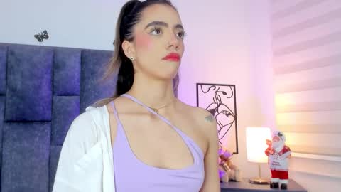 Violetta Ficher online show from December 16, 2025, 2:27 am