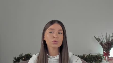 violetta_finch online show from January 20, 2025, 8:19 am