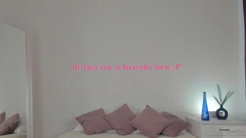 violetta_finch online show from February 8, 2025, 11:22 am