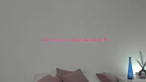 violetta_finch online show from February 28, 2025, 12:31 pm