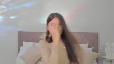 violetta_finch online show from March 6, 2025, 1:46 pm