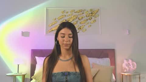 violetta_finch online show from September 14, 2025, 10:25 am