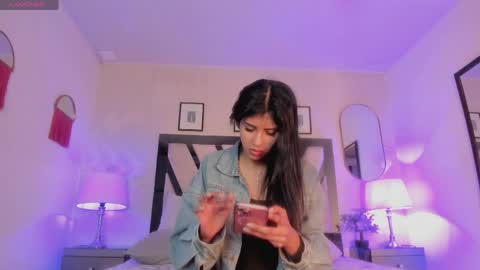 Violettaa online show from April 1, 2026, 3:51 am