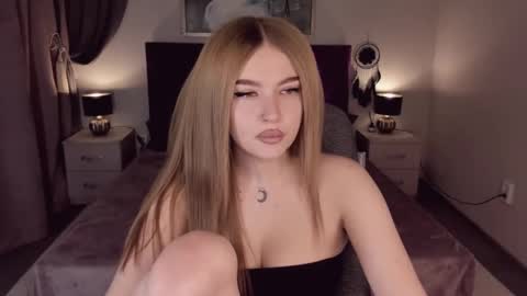 ViolettaOtis online show from January 22, 2025, 11:34 am