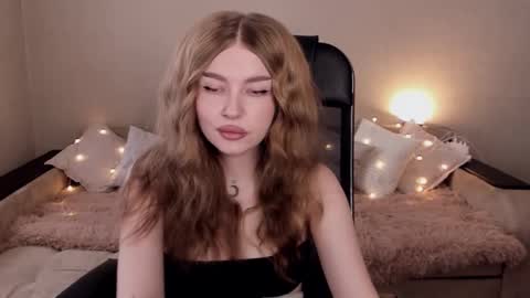 ViolettaOtis online show from February 12, 2025, 11:29 am