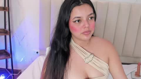 violettarousee online show from May 27, 2026, 1:57 am