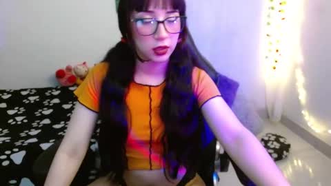 Snapshot of violettaswet chatting on November 11, 2025, 12:32 am violettaswet online show from November 11, 2025, 12:32 am