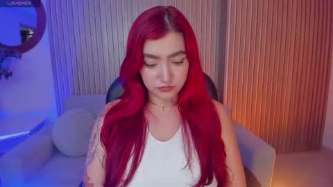 Violett Castel online show from February 27, 2025, 7:58 pm