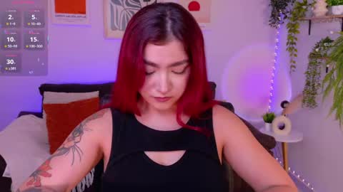 Violett Castel online show from May 24, 2026, 8:03 pm