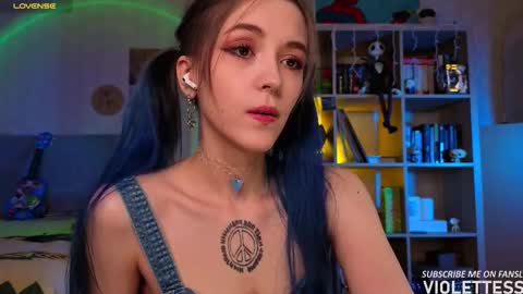 Snapshot of violettesss chatting on February 19, 2026, 2:13 pm Vi Best on my Fansly online show from February 19, 2026, 2:13 pm