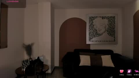 Violett  online show from April 12, 2026, 9:47 am