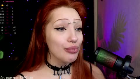 Snapshot of violetvio1ator chatting on January 8, 2025, 8:16 am Dommy mommy online show from January 8, 2025, 8:16 am