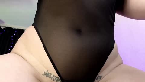 Snapshot of violetvio1ator chatting on February 8, 2025, 10:18 am Dommy mommy online show from February 8, 2025, 10:18 am