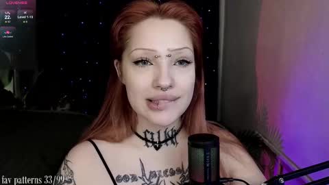 Snapshot of violetvio1ator chatting on February 13, 2025, 7:24 am Dommy mommy online show from February 13, 2025, 7:24 am
