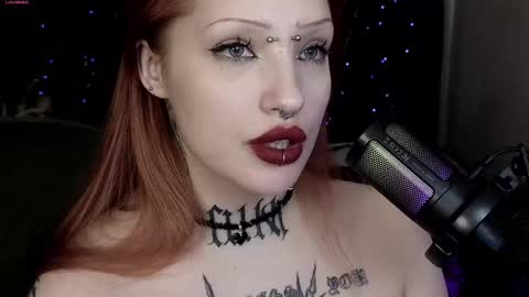 Snapshot of violetvio1ator chatting on February 13, 2025, 4:39 pm Dommy mommy online show from February 13, 2025, 4:39 pm