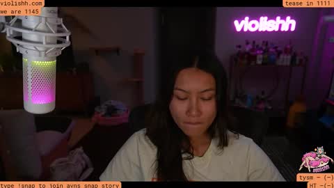 follow me on twitter violishh and ig violishh  online show from November 13, 2025, 12:09 am