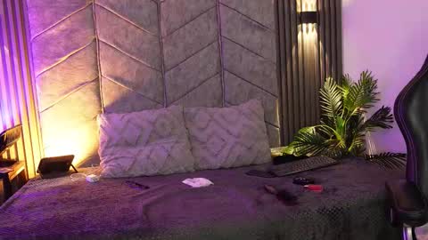 viollettebylyly online show from February 7, 2026, 12:42 pm