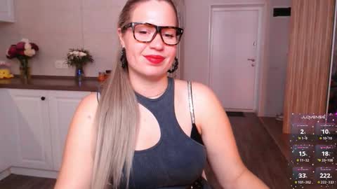  VelvettTime  online show from September 19, 2025, 7:43 am