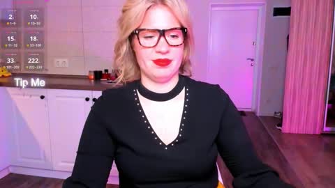  VelvettTime  online show from October 8, 2025, 8:23 am