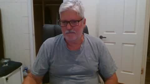 viper654321 online show from October 2, 2025, 8:10 am