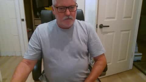 viper654321 online show from February 15, 2026, 7:16 am