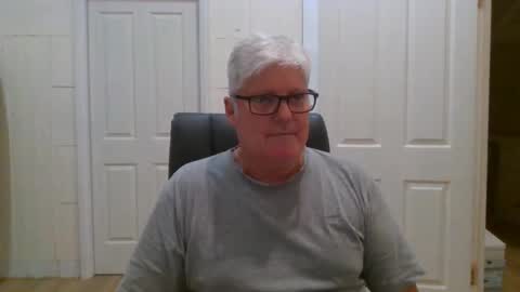 viper654321 online show from April 17, 2026, 8:06 am