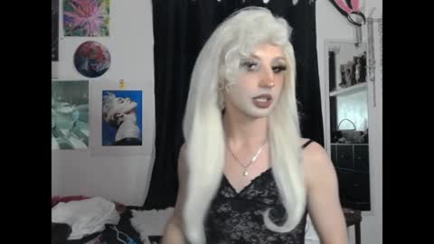 Snapshot of viperthedoll chatting on June 3, 2026, 2:33 pm Viper online show from June 3, 2026, 2:33 pm