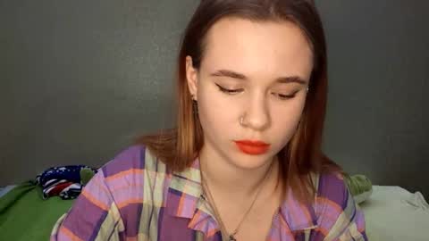 Snapshot of virgiehackney chatting on October 17, 2025, 11:02 am Mia online show from October 17, 2025, 11:02 am
