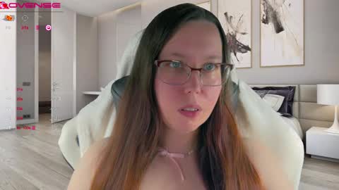 Snapshot of visecret chatting on September 21, 2025, 12:07 pm Victoria Romans online show from September 21, 2025, 12:07 pm