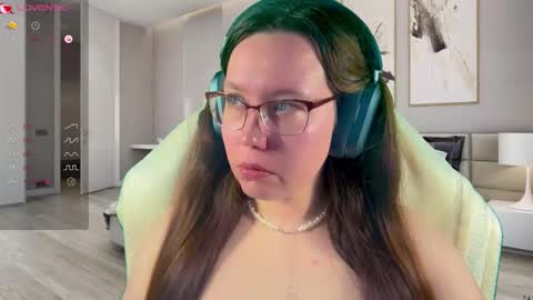 Snapshot of visecret chatting on October 19, 2025, 2:18 pm Victoria Romans online show from October 19, 2025, 2:18 pm