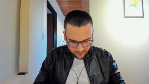 Vito Ferrer online show from January 19, 2025, 10:49 pm