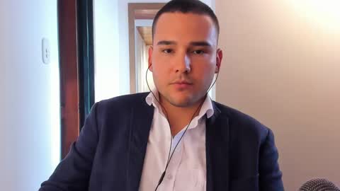 Vito Ferrer online show from February 5, 2025, 10:01 pm